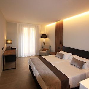 Habitación Estándar con Cama Queen