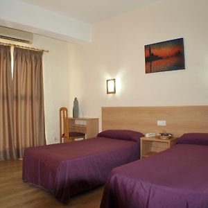 Habitación con Cama King
