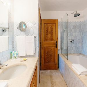 Habitación con Cama King