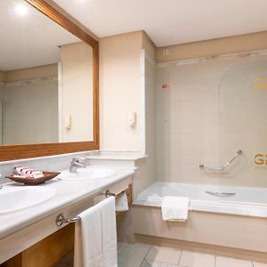 Habitación con Cama King