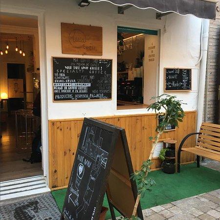 Mia Coffee shop