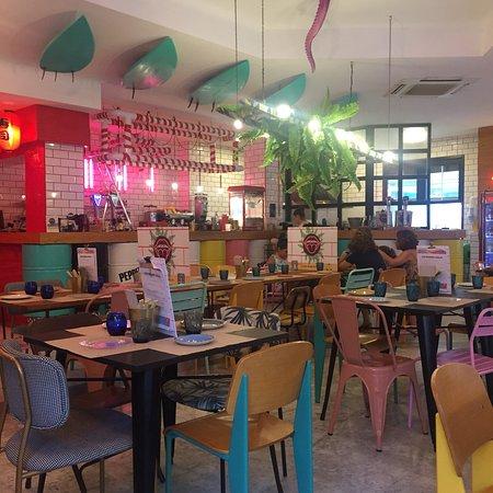 CBC Come, Bebe y Calla