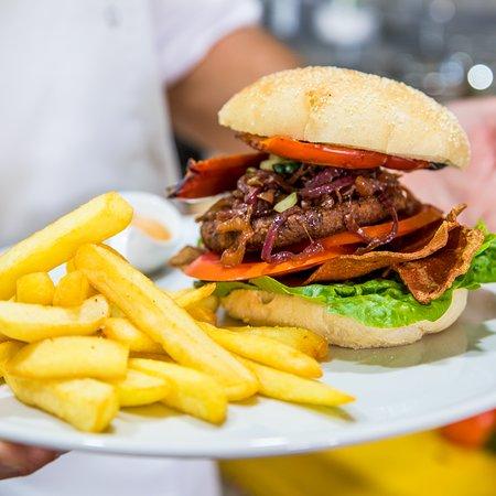 Phoenix Belgian Vegg