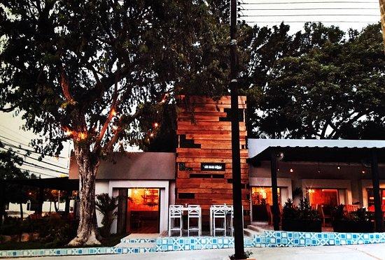 Nebrina Gin & Cocina