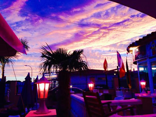 Miami Lounge