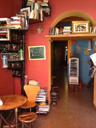 Cafe Con Libros